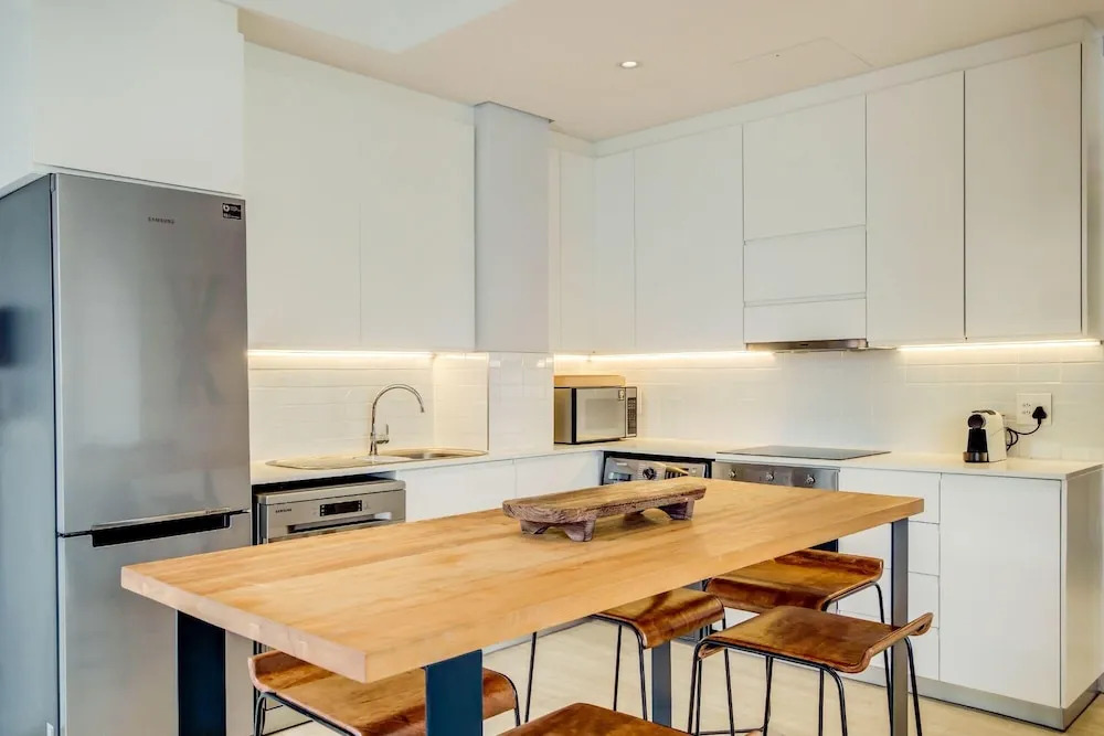 Gorgeous Apartment in Bustling De Waterkant 304 on N