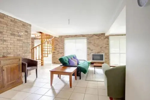 33 Esprit Drive - Rainbow Shores, Style, Comfort and Relaxation, Pets Welcome, Pool