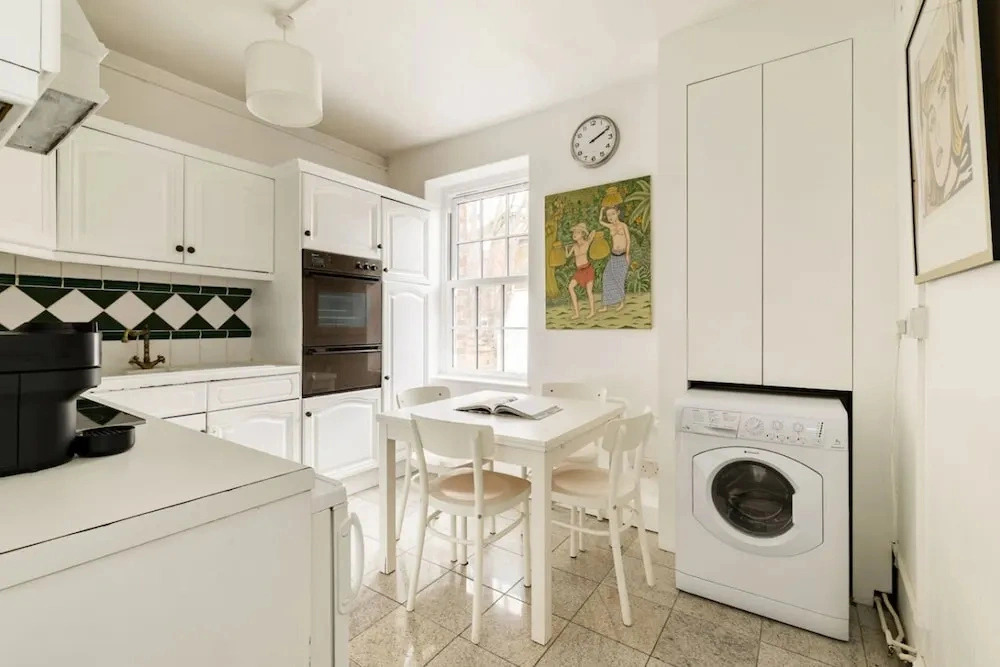 Well-located 2-bedroom Flat in Chelsea