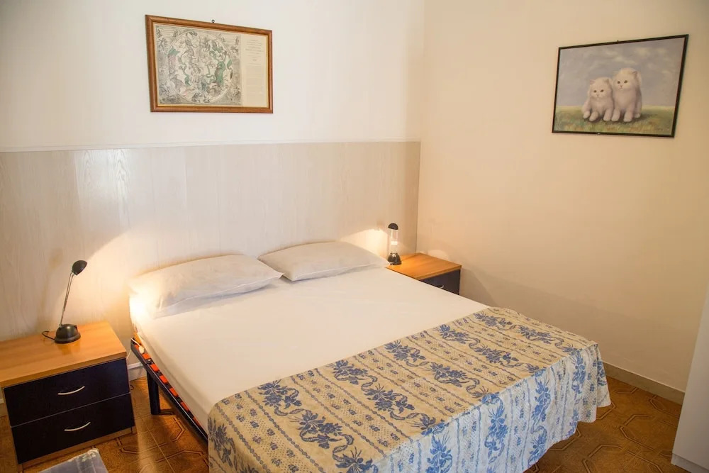 Centric Apartment by the Beach
