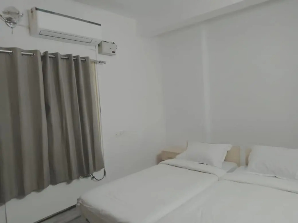 Roshini Serviced Apartments