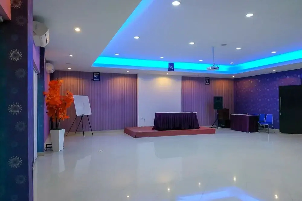 OYO 2073 Grand Inn Hotel Lombok