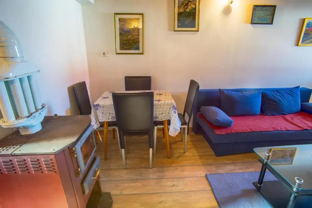 Guest house Jezera
