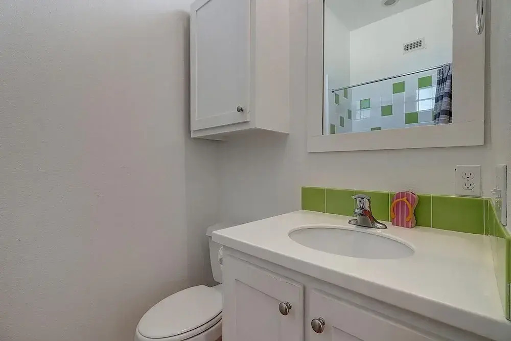 Mango and Cash 80vw 4 Bedrooms 4.5 Bathrooms Home