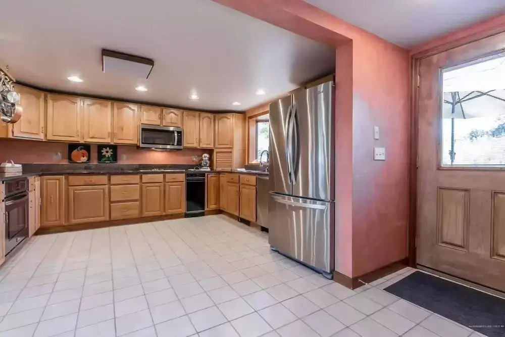 Brandy Pond Overlook Limit 14 4 Bedroom Home by RedAwning
