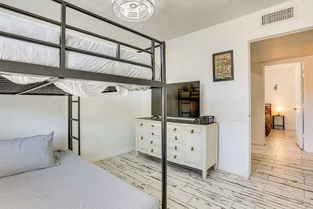 Welcoming Group Getaway w/ Pool & Patio in Peoria!