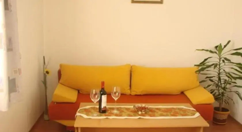 Kalistrina House