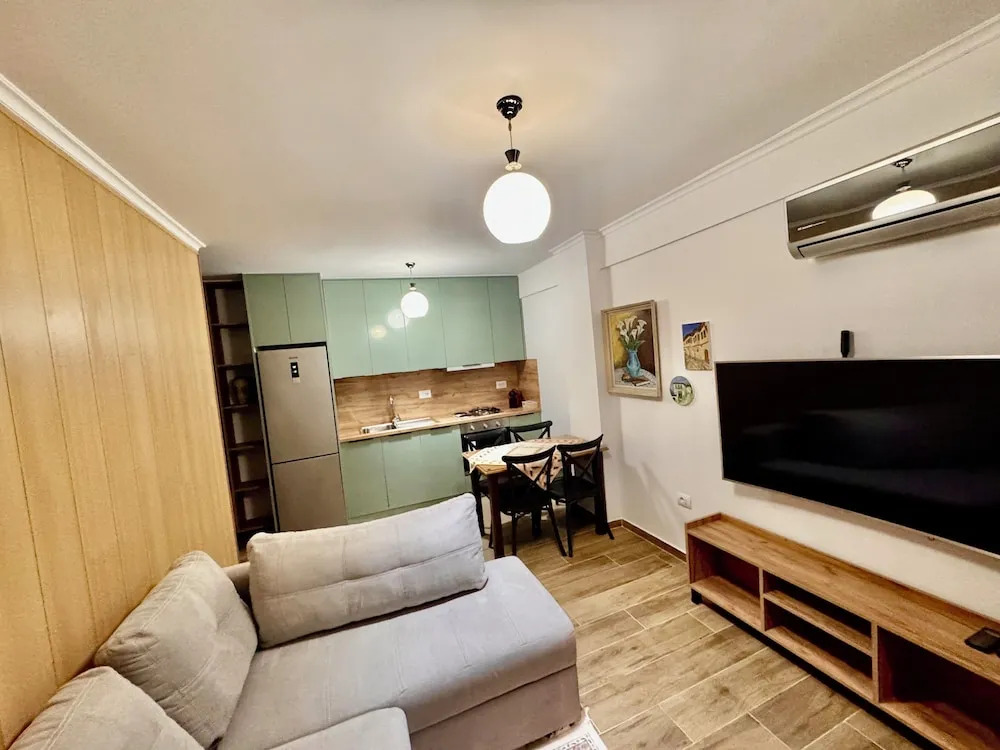 Aisha Apartment