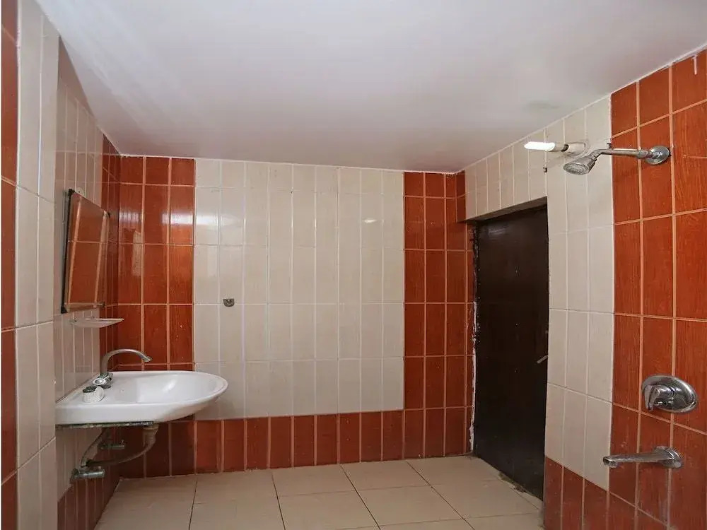 OYO 4582 Hotel Nisa