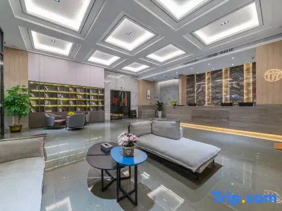 Yuefeng Hotel (Yangjiang Baili Plaza)