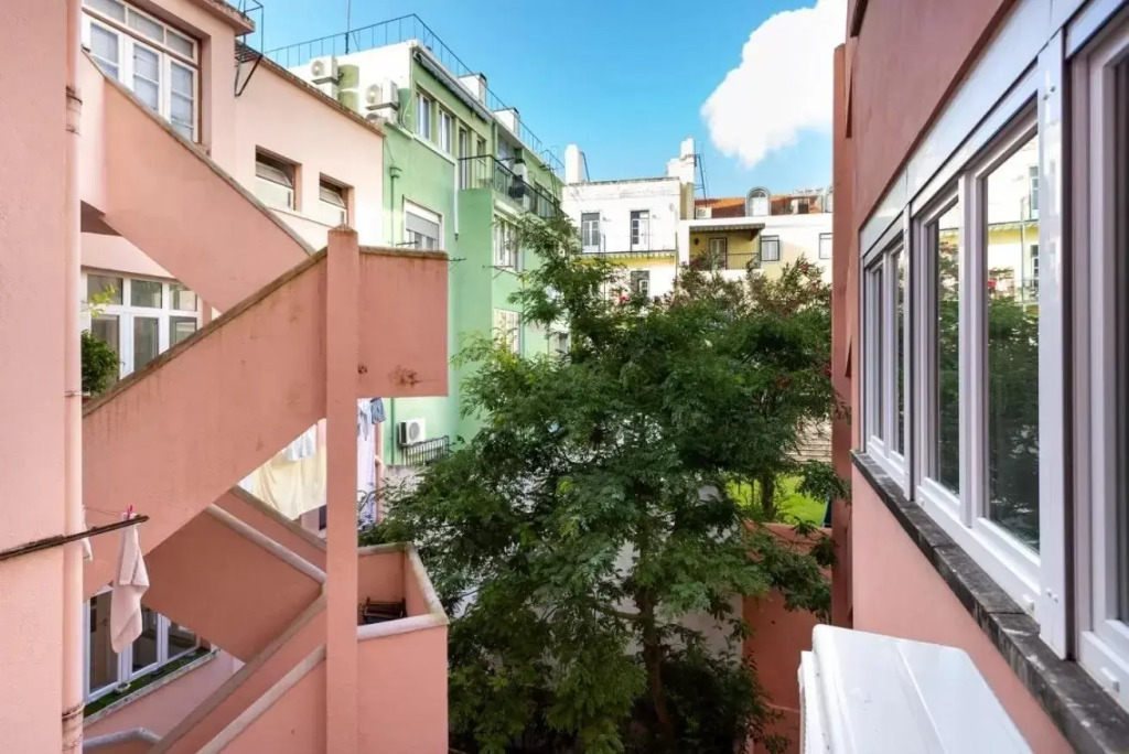 ALTIDO Bright & Beautiful 4BR Apt 5 mins to Rato subway