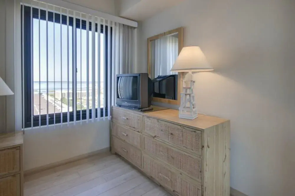 Rainbow 1109 - 2 Br Condo