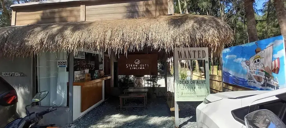 Straw Huts Liwliwa