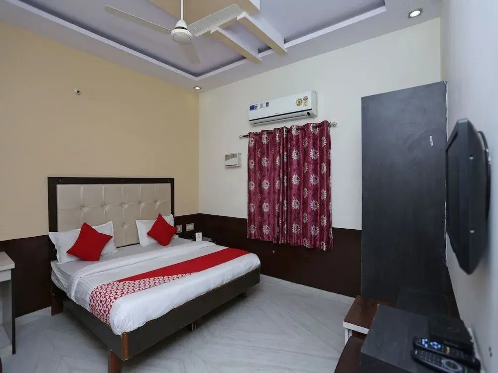 OYO 8391 Hotel Sanjog Resort