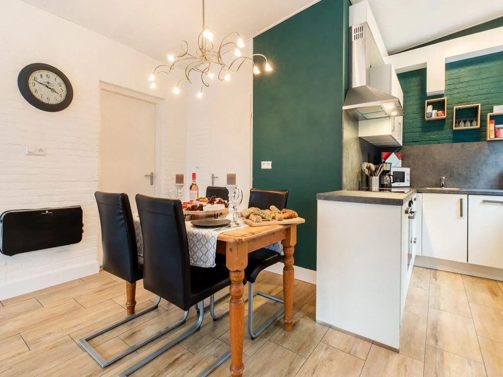 Holiday Home in Noordwijkerhout near Lake