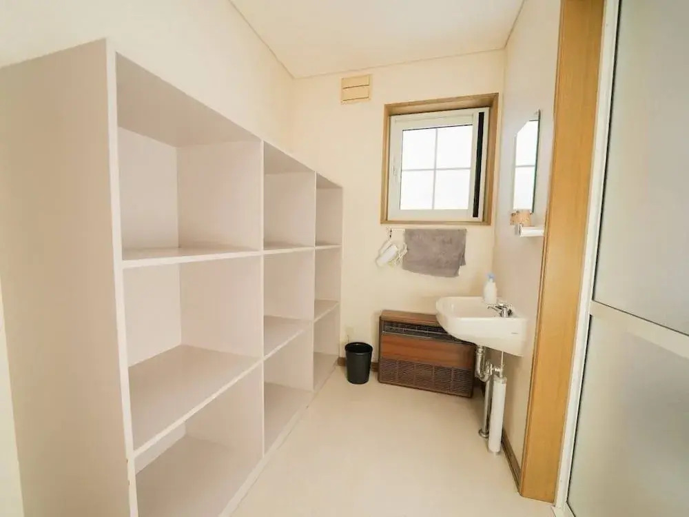 TESHIKAGA HOSTEL MISATO
