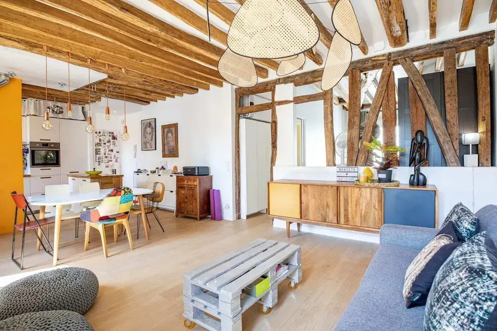 Loft-inspired Flat Near Montmartre, Sleeps 4
