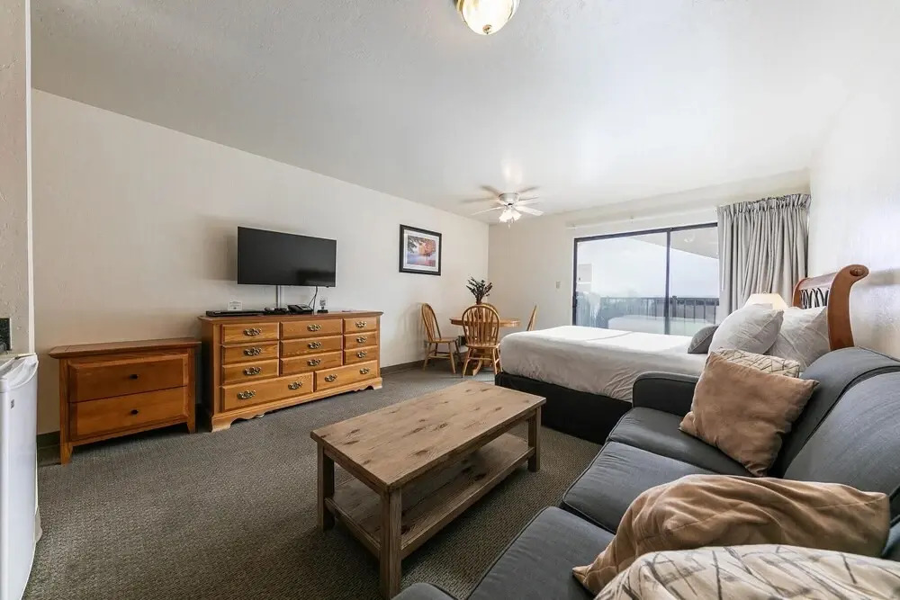 226 Bldg B 1 Bedroom Condo
