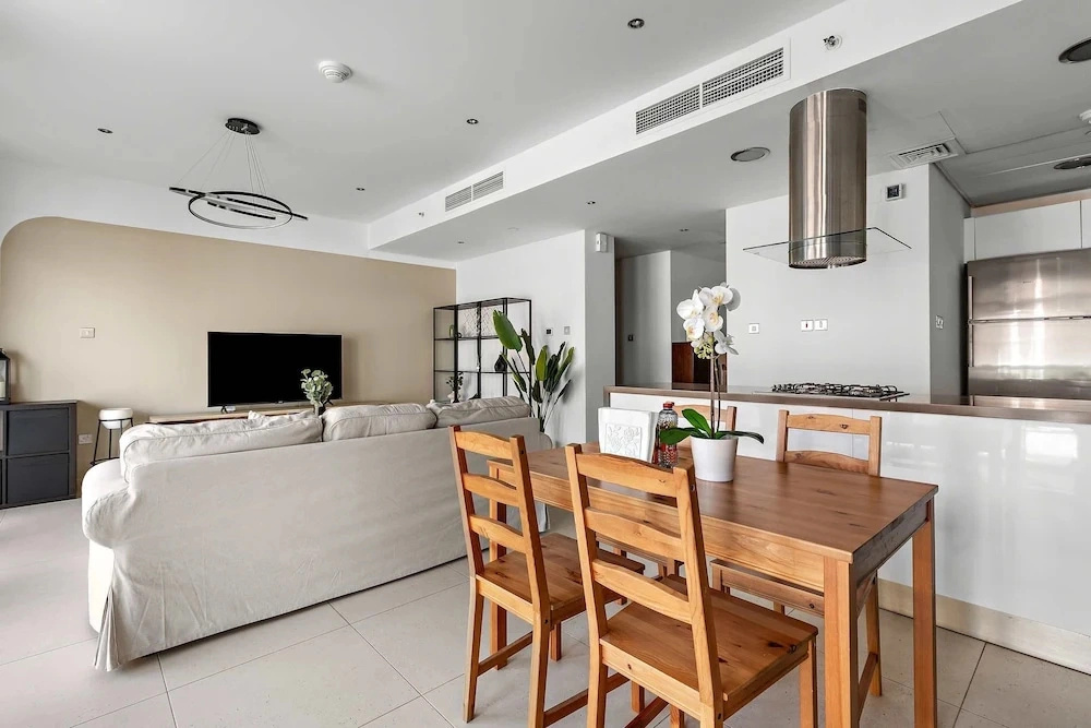 Silkhaus Chic 1bdr in Al Bandar Al Naseem A