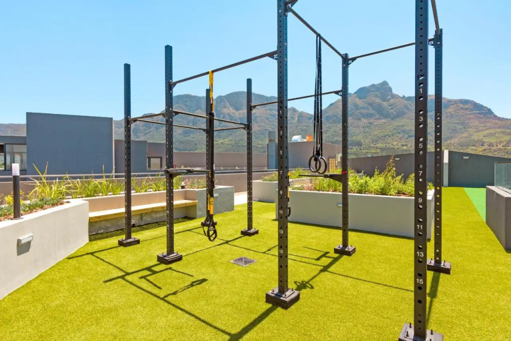 Newlands Peak Apartments