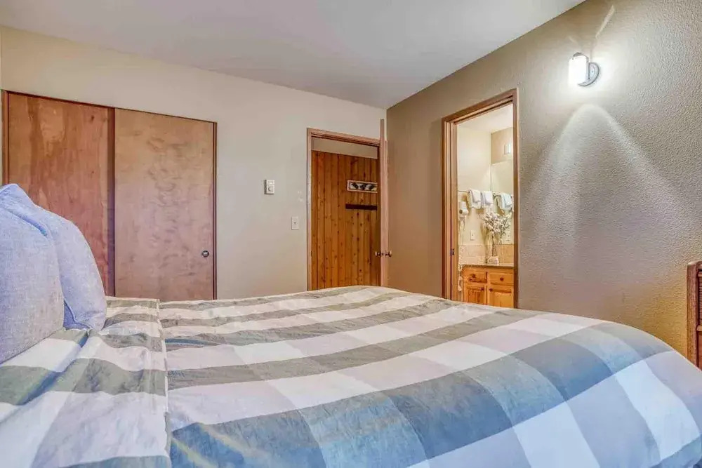 Ski House 144