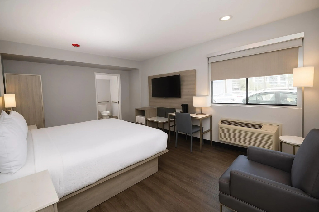 Travelodge by Wyndham LAX