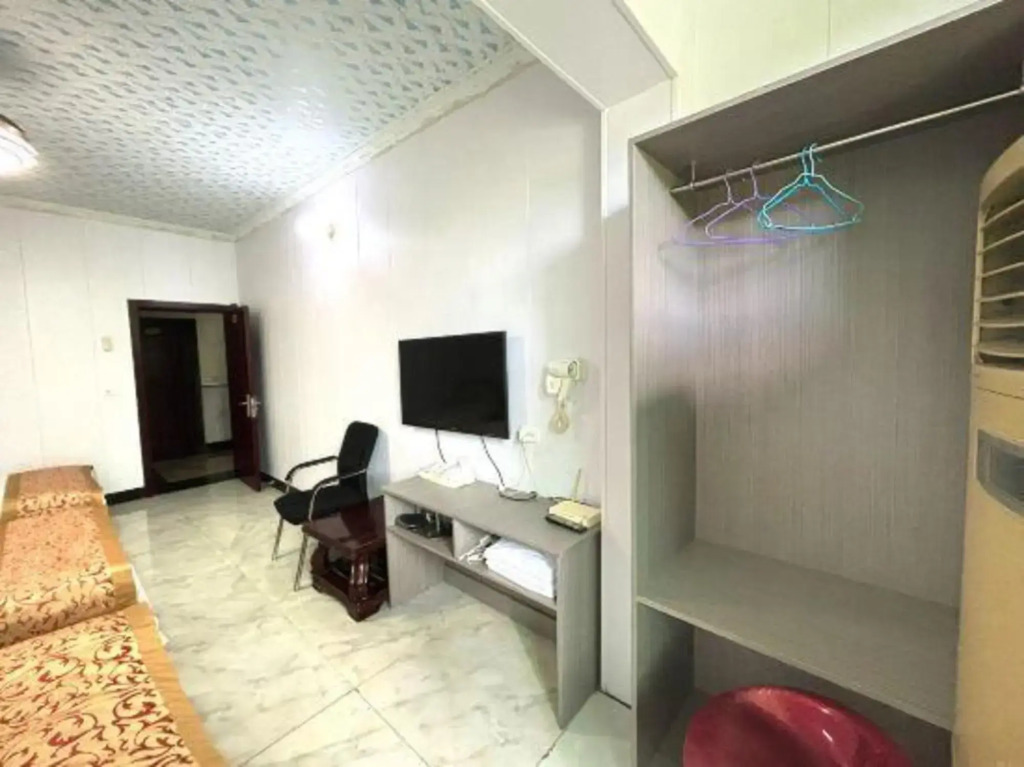 Rongsheng Hostel