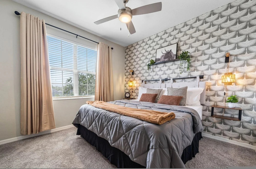 Spacious 3BR 2BA w Pool Gym Near Airport 4