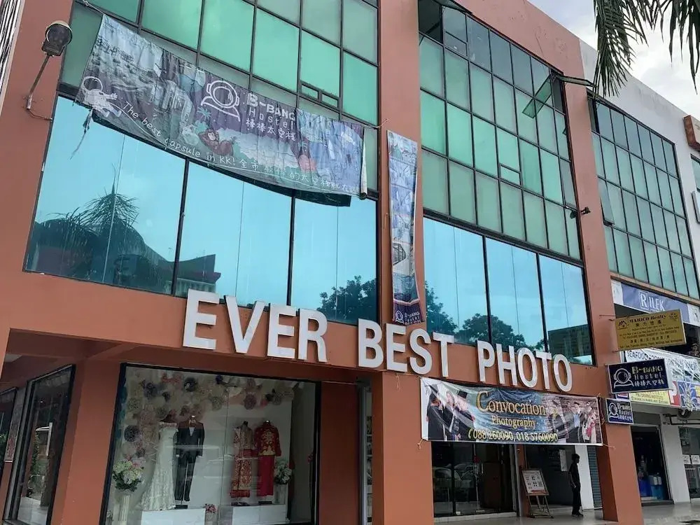 SPOT ON 89900 Jesselton Capsule Inn
