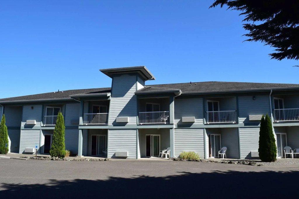 Dew Drop Inn