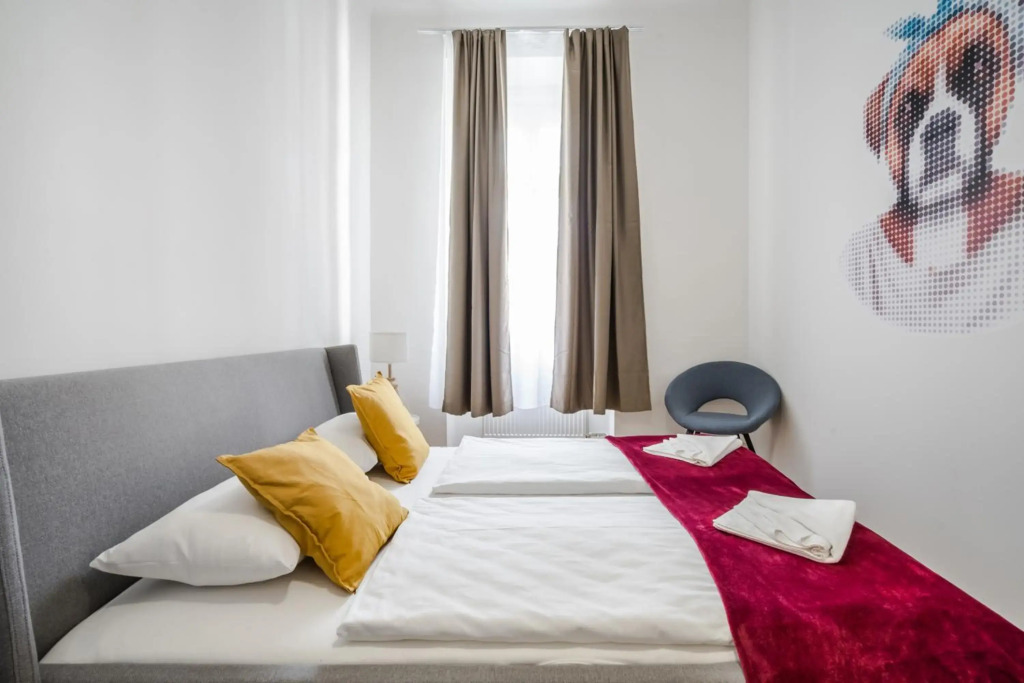 BpR Stylish VAGA BOND Apartment with AC