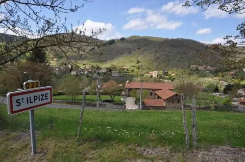 Les 5 Noyers