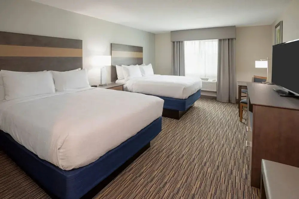 Little Crow Hotel & Conference, Trademark by Wyndham