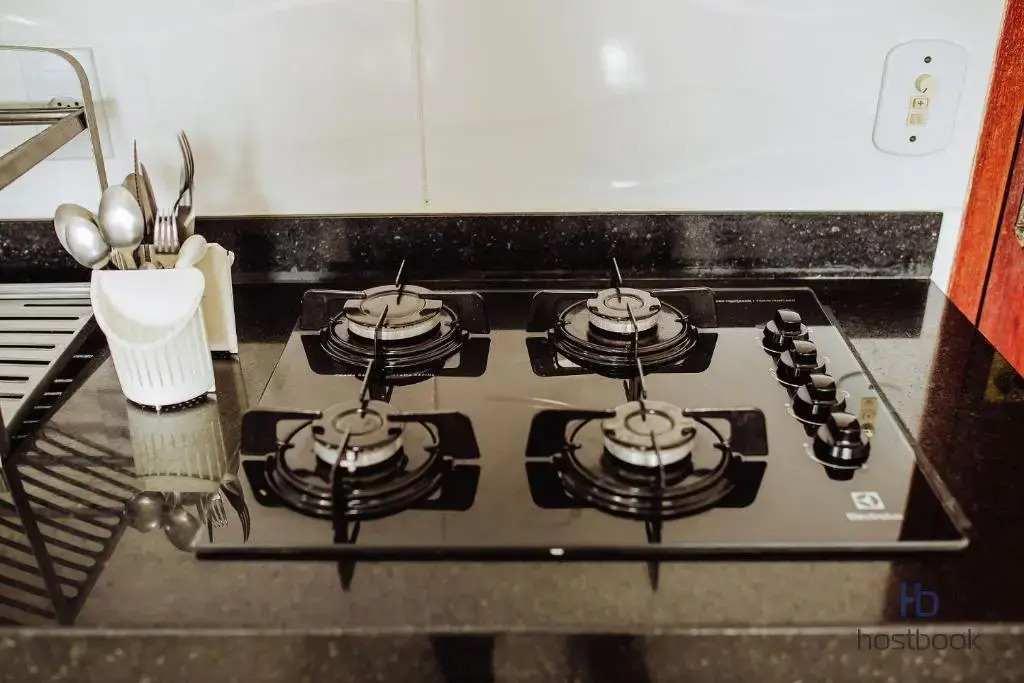 Apto a beira mar no Centro - WIFI 200MB - Netflix - Cozinha equipada - Portaria 24h - Ar condicionado