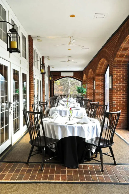 The Simsbury Inn