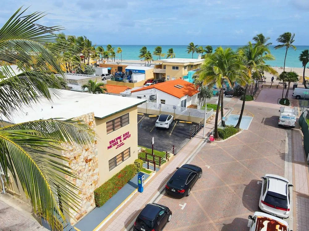 Tropic Isle Hotel & Apartment