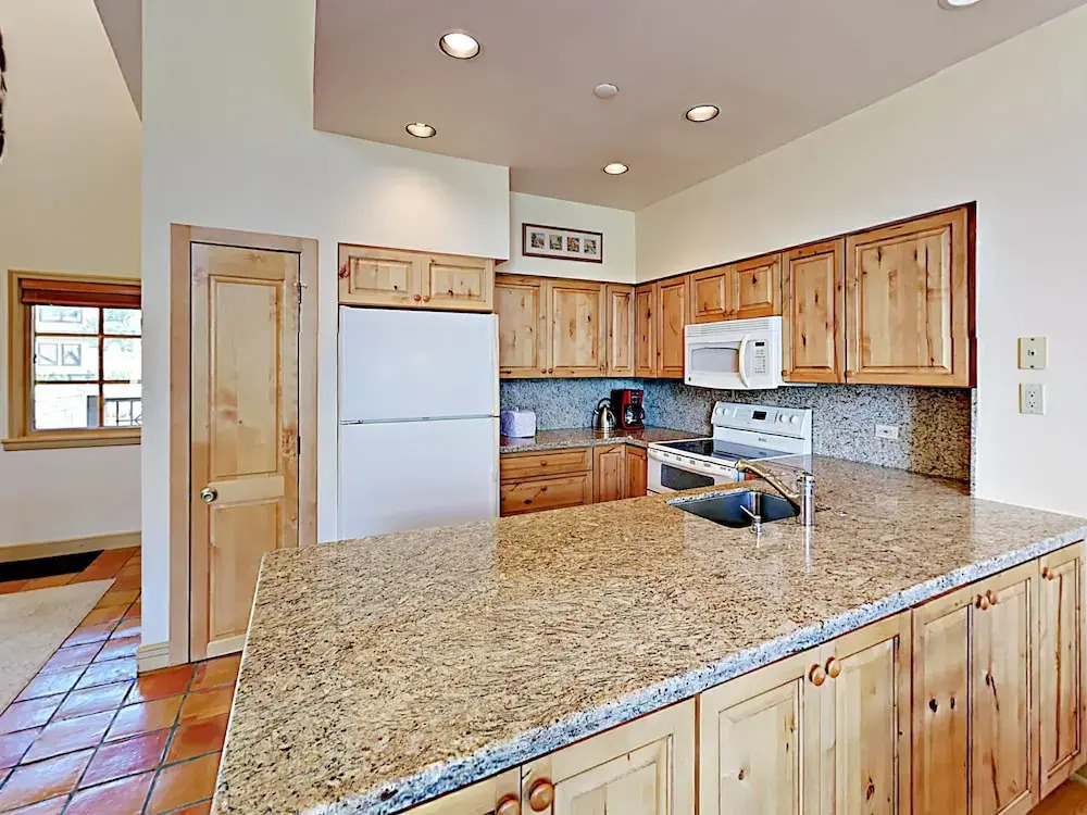 450 Offerson Road Townhouse by RedAwning