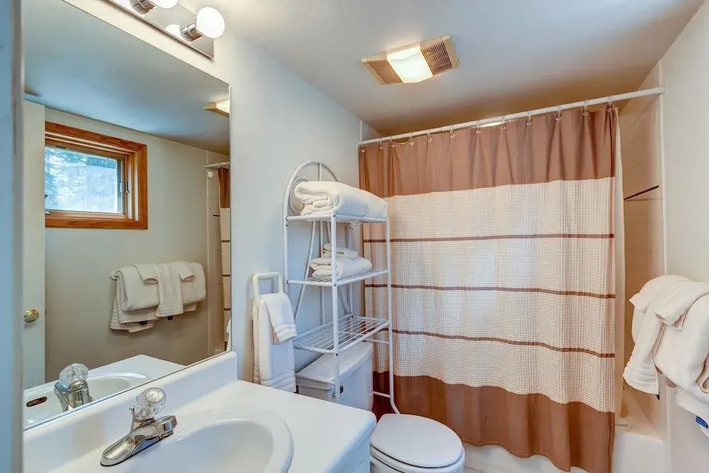 Pine Creek Townhome: Location Value