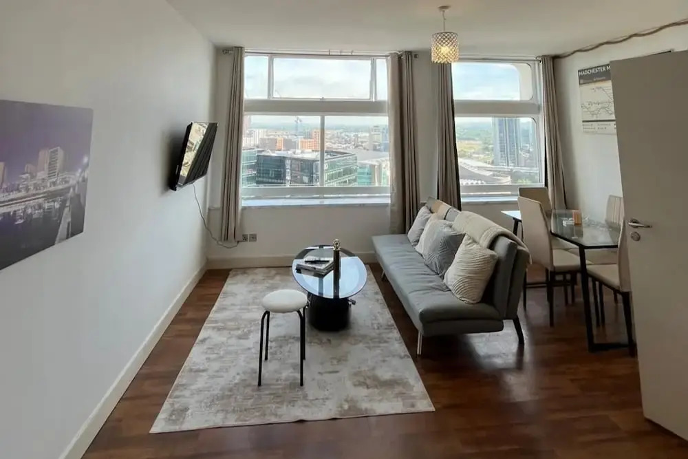 City Centre & Parking 2 Bed Ap