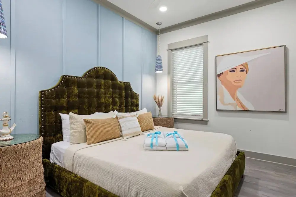 Pineapple Paradise! 6BR 7BA Beachfront House! Private Pool! Grill! Sleeps 16!