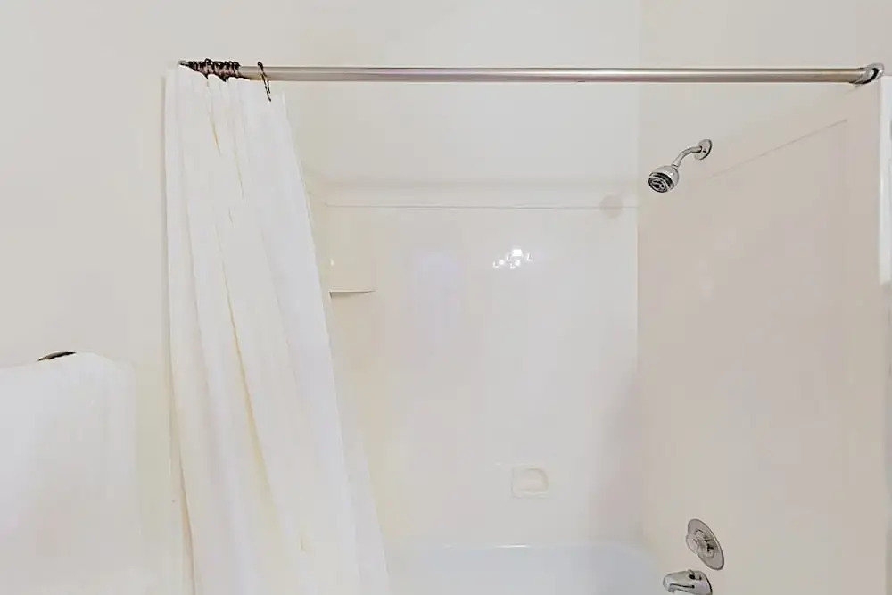 New Listing! Chic W/ Pool - Walk To Lifts 2 Bedroom Condo
