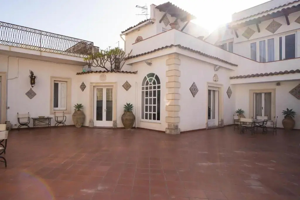 Don Camillo Suites