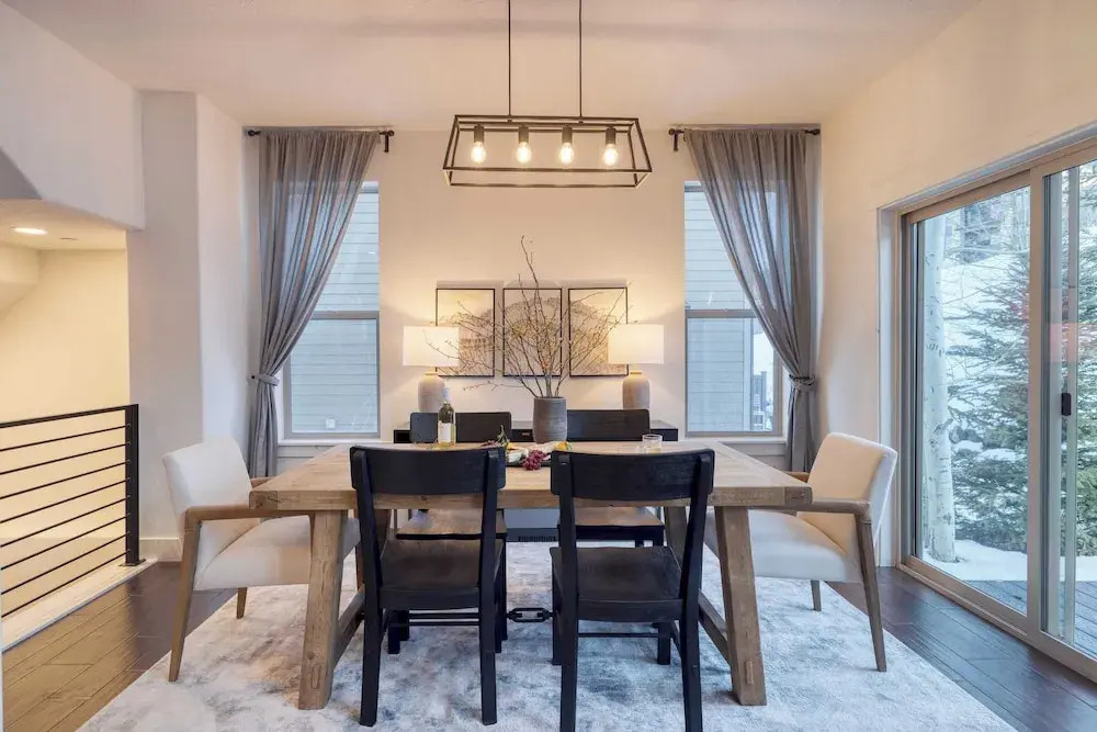 Abigail Drive Year-round Retreat w/ Hot Tub Near Trails + Historic Main St