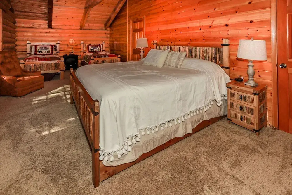 Woodland Log-1887 by Big Bear Vacations