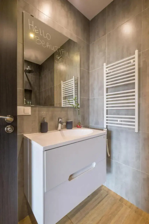 ARTistic & Spacious 2BD Central Apt