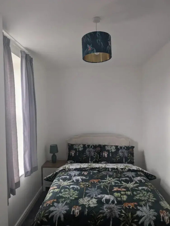 Rugby - Apartment - Sleeps 4 - Parking