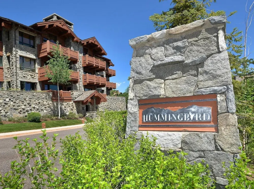 Hummingbird Lodge