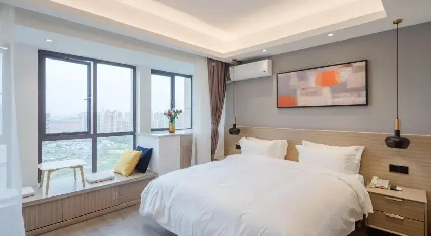 Orange Hotel Hangzhou Jinshahu Yintai Department Store