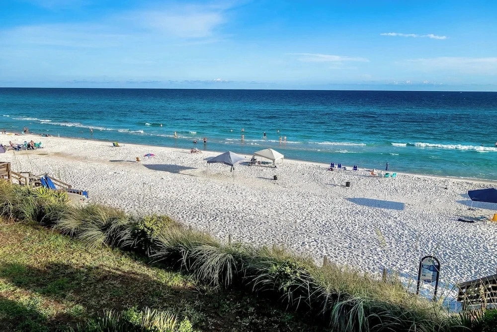 Sugar Paws - 200 Yards to Beach - Community Pool