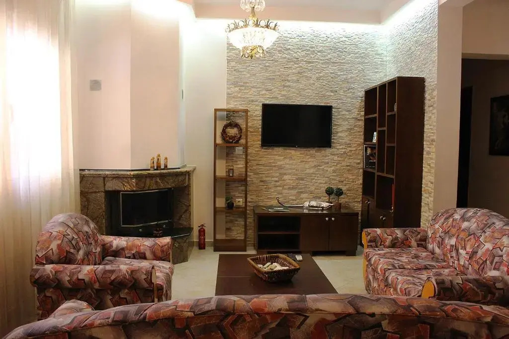 My Home - Meteora Central Apt - 2 BD